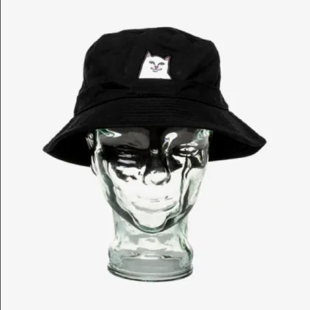 "RIPNDIP" LORD NERMAL BUCKET HAT (BLACK)